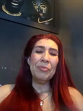 Snapshot of Perla_Franco chatting on November 28, 2025, 5:29 am Perla Franco online show from November 28, 2025, 5:29 am