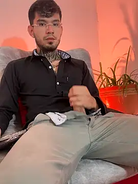 Anthony-Martin online show from November 7, 2025, 2:43 pm