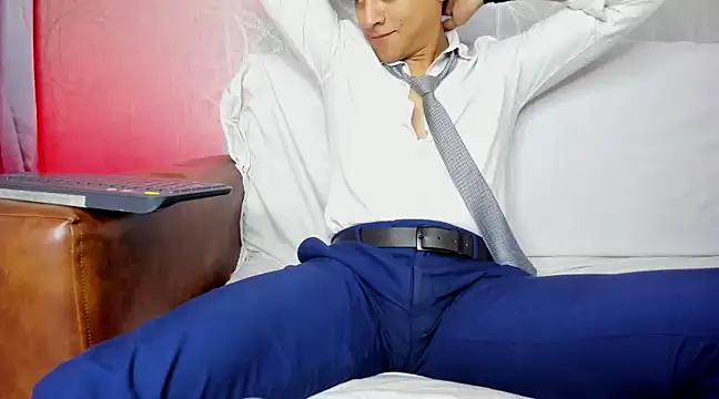 Snapshot of Lucii_fer_ chatting on February 28, 2025, 5:48 pm Lucii fer online show from February 28, 2025, 5:48 pm
