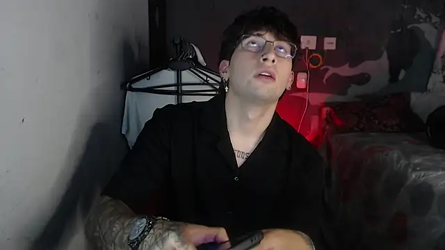 Snapshot of Dereck_Dickson chatting on November 27, 2025, 6:25 am Dereck Dickson online show from November 27, 2025, 6:25 am