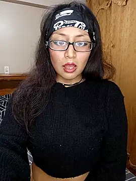 Snapshot of Lucy_Chery chatting on October 11, 2025, 12:33 am Lucy Chery online show from October 11, 2025, 12:33 am