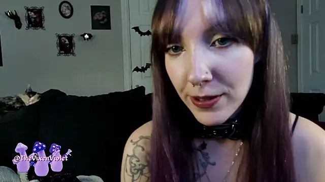 Snapshot of thevixenviolet chatting on October 11, 2025, 9:38 pm thevixenviolet online show from October 11, 2025, 9:38 pm
