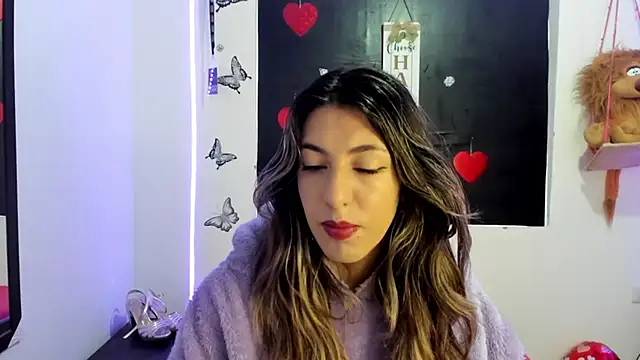 queen-natty online show from February 18, 2025, 1:00 pm