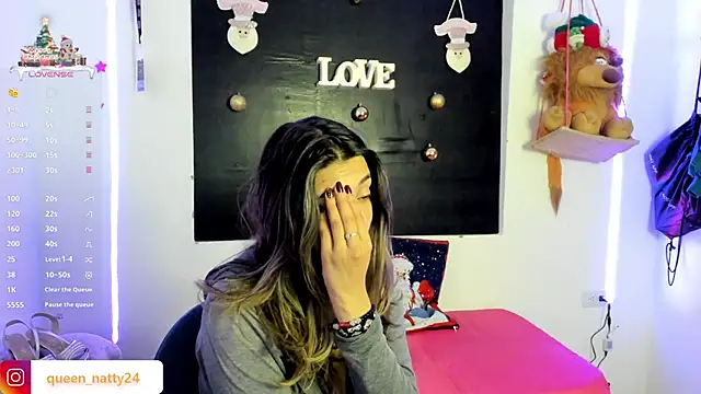 queen-natty online show from December 19, 2024, 6:45 am