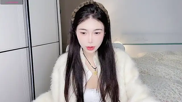 Snapshot of White-Star chatting on January 12, 2025, 6:05 pm White-Star online show from January 12, 2025, 6:05 pm