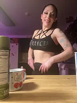 Snapshot of nextdoor_barbie chatting on February 27, 2025, 5:18 am nextdoor barbie online show from February 27, 2025, 5:18 am