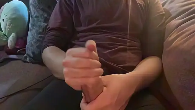 Snapshot of Lee_320 chatting on March 14, 2025, 1:59 am Lee 320 online show from March 14, 2025, 1:59 am