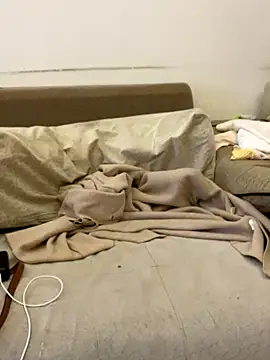 Bella0815 online show from November 9, 2025, 9:02 am