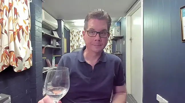 tilobinder online show from March 2, 2025, 1:20 pm