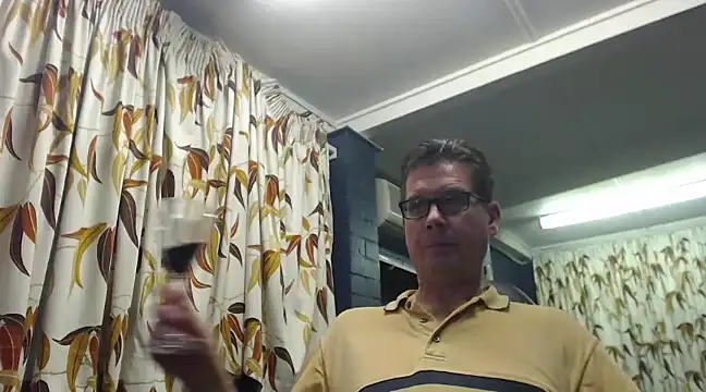 tilobinder online show from March 22, 2025, 12:57 pm