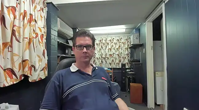 tilobinder online show from December 3, 2024, 12:13 pm