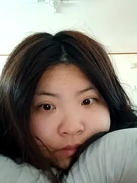 hello098712 online show from March 11, 2025, 4:41 am