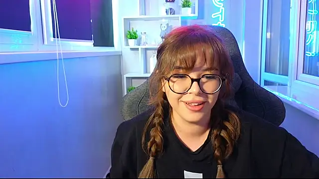 Snapshot of CutiePie3 chatting on November 30, 2025, 8:48 am CutiePie3 online show from November 30, 2025, 8:48 am