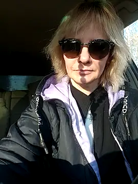 Milen Milf online show from March 3, 2025, 10:49 am