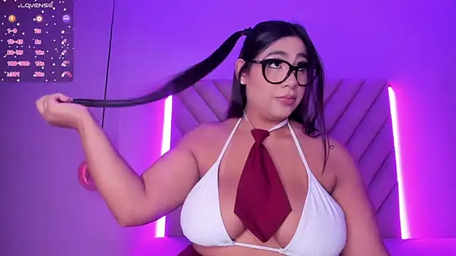 Snapshot of SussieRogers chatting on November 3, 2025, 1:04 pm SussieRogers online show from November 3, 2025, 1:04 pm