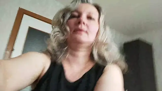 EdithManning online show from May 13, 2026, 5:58 am