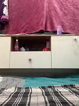 abyusif101099 online show from February 27, 2026, 8:52 pm