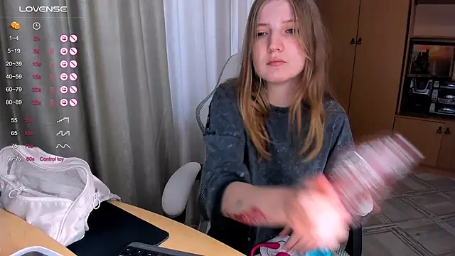 Snapshot of princessaalicc chatting on October 11, 2025, 7:42 am princessaalicc online show from October 11, 2025, 7:42 am