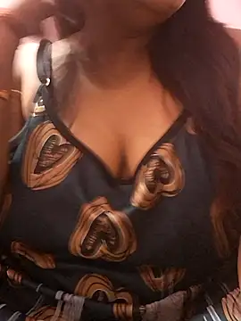 Snapshot of Hot-Anuska chatting on December 4, 2025, 6:18 pm Hot-Anuska online show from December 4, 2025, 6:18 pm