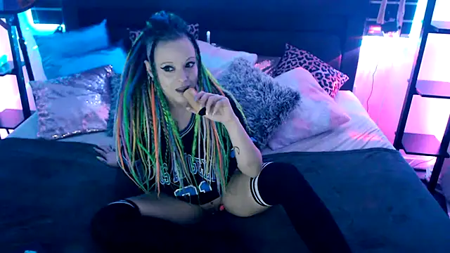 EdgesOfReality online show from December 16, 2025, 8:13 pm