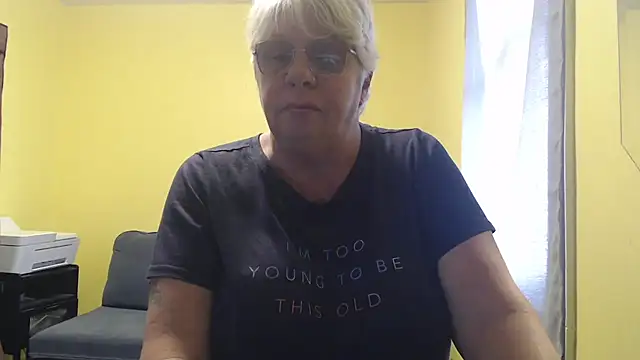 Snapshot of canadiancougar1965 chatting on November 14, 2025, 3:37 pm canadiancougar1965 online show from November 14, 2025, 3:37 pm