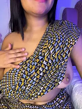 Snapshot of shara_queen1 chatting on May 9, 2026, 3:10 am shara queen1 online show from May 9, 2026, 3:10 am