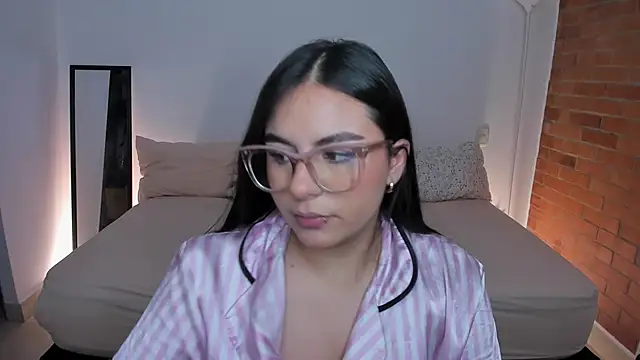 charlotte blass online show from January 24, 2025, 2:07 am