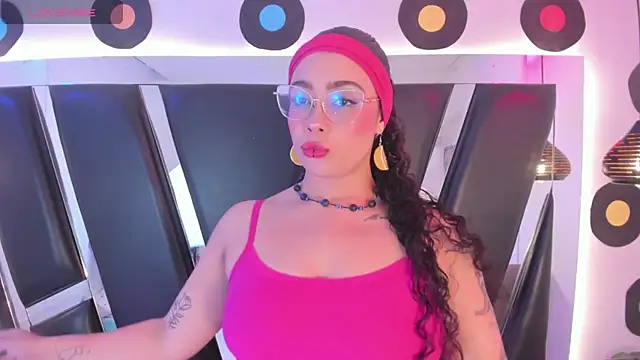 antonelllepiercee online show from August 5, 2026, 11:37 am