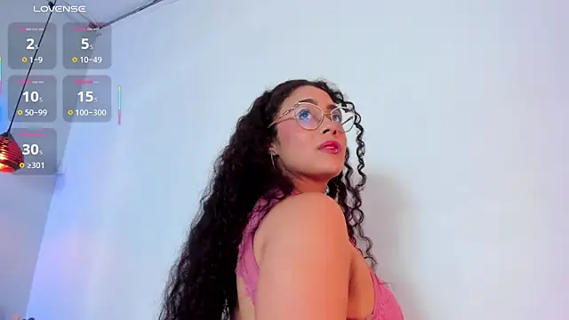 Snapshot of antonelllepiercee chatting on March 13, 2025, 2:23 pm antonelllepiercee online show from March 13, 2025, 2:23 pm