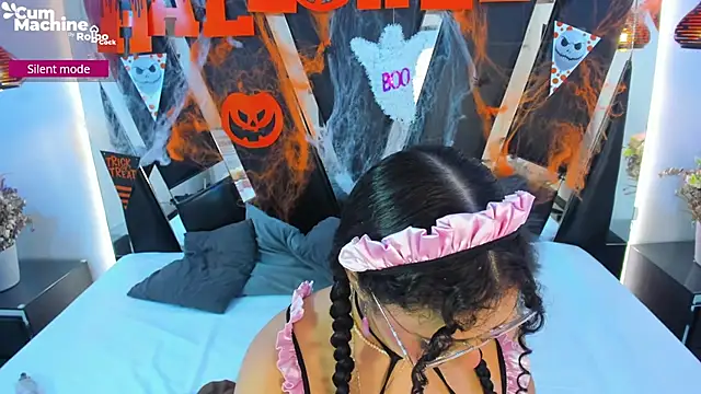 Snapshot of antonelllepiercee chatting on October 22, 2025, 11:31 am antonelllepiercee online show from October 22, 2025, 11:31 am