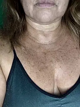 Snapshot of Kasandra_Ho chatting on November 6, 2025, 1:42 am Kasandra Ho online show from November 6, 2025, 1:42 am