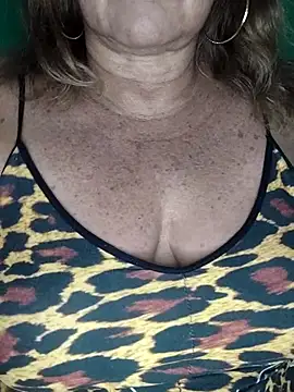 Snapshot of Kasandra_Ho chatting on November 2, 2025, 1:32 am Kasandra Ho online show from November 2, 2025, 1:32 am