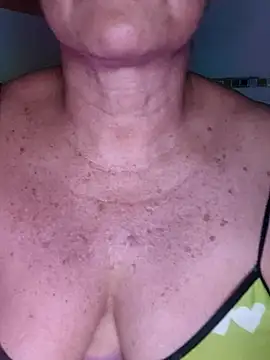 Snapshot of Kasandra_Ho chatting on March 8, 2026, 2:04 am Kasandra Ho online show from March 8, 2026, 2:04 am