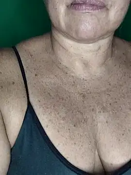 Snapshot of Kasandra_Ho chatting on November 16, 2025, 6:12 pm Kasandra Ho online show from November 16, 2025, 6:12 pm