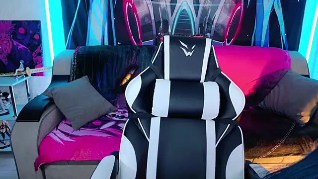 Snapshot of Aurora_Natsuki chatting on December 1, 2025, 11:11 am Aurora Natsuki online show from December 1, 2025, 11:11 am