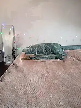 Snapshot of Mila_Lovi chatting on November 30, 2025, 11:44 am Mila Lovi online show from November 30, 2025, 11:44 am