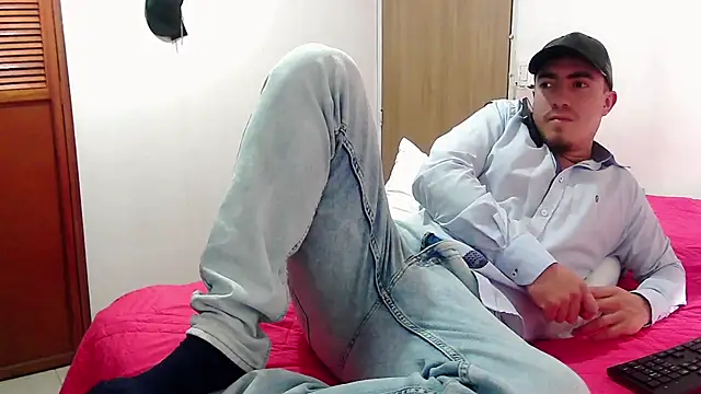 Snapshot of dragon1006 chatting on June 20, 2026, 9:53 pm dragon1006 online show from June 20, 2026, 9:53 pm