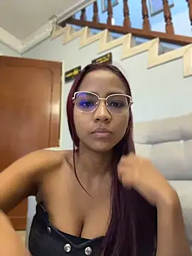 Snapshot of LucyLeah chatting on June 4, 2026, 3:44 am LucyLeah online show from June 4, 2026, 3:44 am