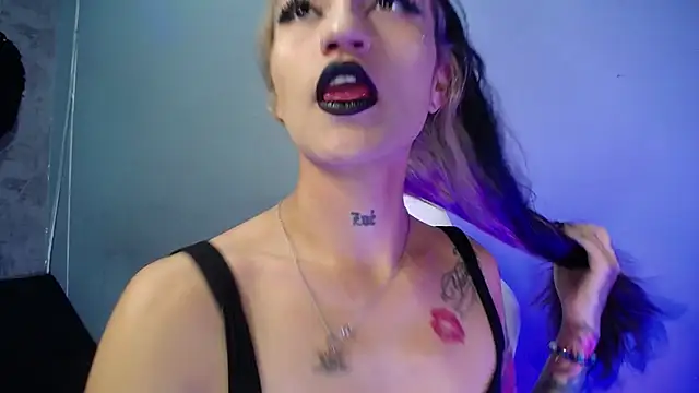 Snapshot of amelierouss chatting on October 24, 2025, 12:09 am amelierouss online show from October 24, 2025, 12:09 am