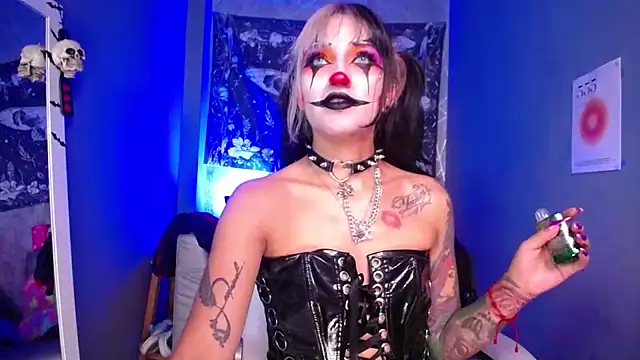 Snapshot of amelierouss chatting on March 28, 2026, 4:46 am amelierouss online show from March 28, 2026, 4:46 am
