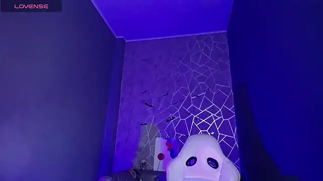 amelierouss online show from February 4, 2026, 3:34 am