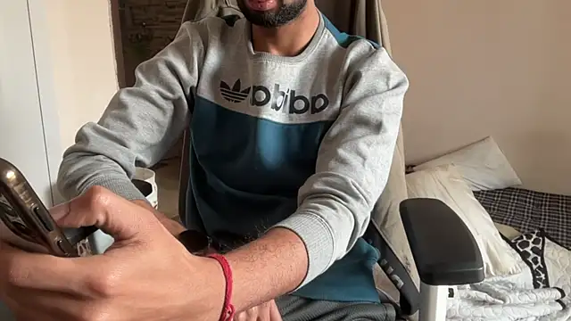 Snapshot of meatycronn chatting on February 11, 2026, 8:47 am meatycronn online show from February 11, 2026, 8:47 am