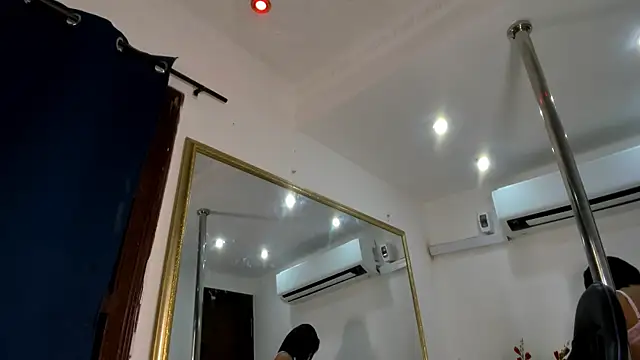 Snapshot of Fernanda_brown18 chatting on October 17, 2025, 9:49 pm Fernanda brown18 online show from October 17, 2025, 9:49 pm