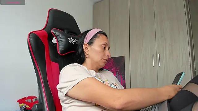 gracekelly12 online show from December 1, 2025, 7:15 pm