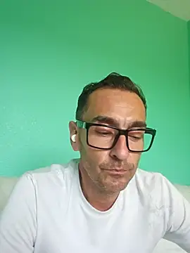 Pumpndeep online show from October 13, 2025, 9:05 pm