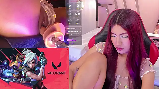 Snapshot of MiaVoss chatting on November 25, 2025, 10:04 am MiaVoss online show from November 25, 2025, 10:04 am