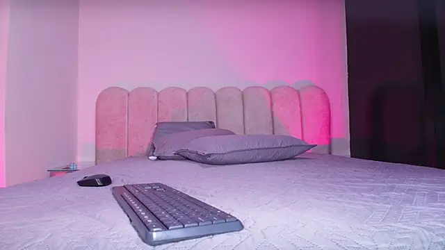 Snapshot of mia_stanfort chatting on November 28, 2025, 7:14 pm mia stanfort online show from November 28, 2025, 7:14 pm