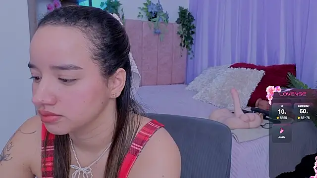 emilyrouxe online show from February 21, 2026, 3:47 pm