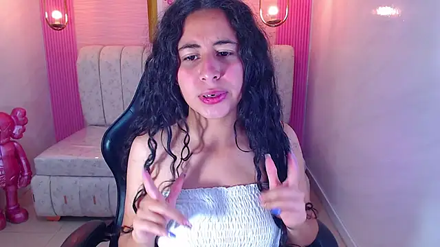 Snapshot of paris_sub1_ chatting on November 12, 2025, 1:04 pm paris sub1 online show from November 12, 2025, 1:04 pm