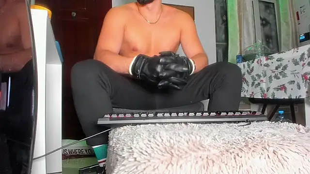 Snapshot of welcometo_hell chatting on December 2, 2025, 11:50 pm welcometo hell online show from December 2, 2025, 11:50 pm